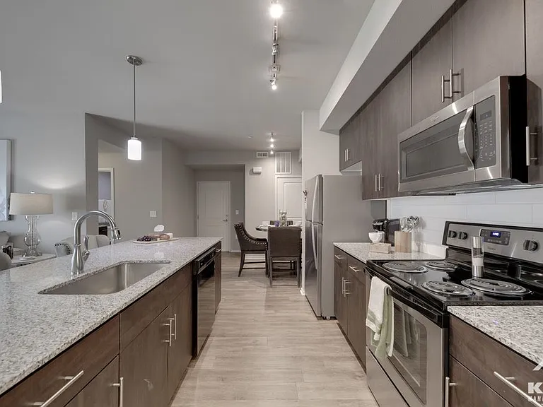 The Vue Luxury Apartments — Photo 13