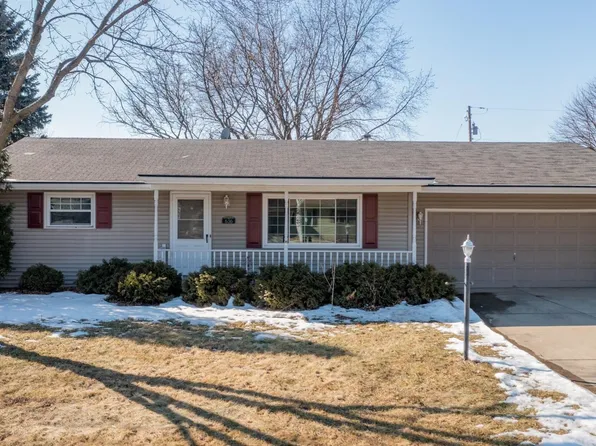 636 Wanda Ave, Neenah, WI 54956