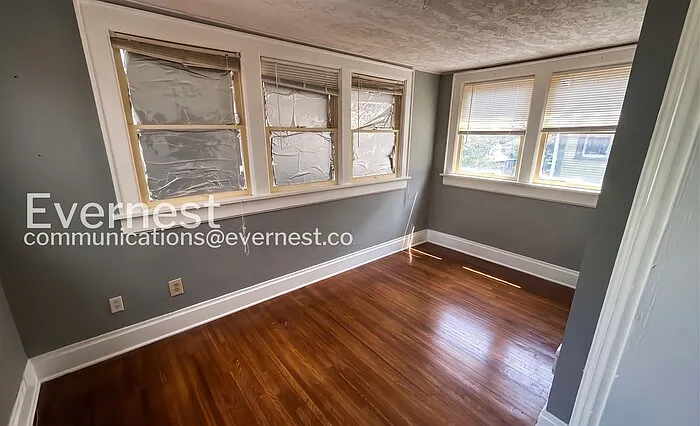 700 Linwood Ave — Photo 23
