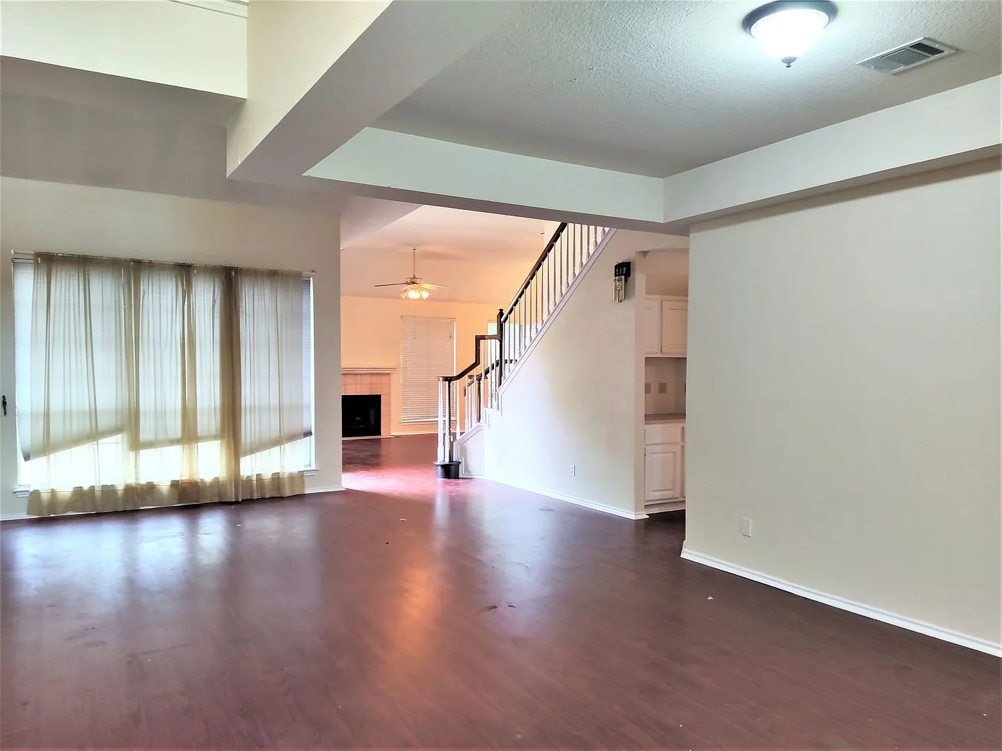 House for lease in Austin. — Photo 4