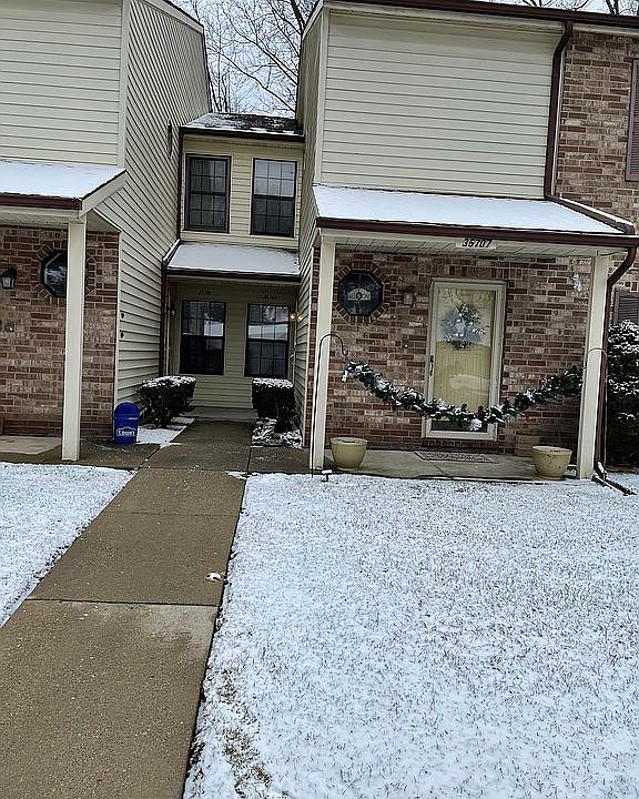1st image of 35701 Castlewood Ct #115