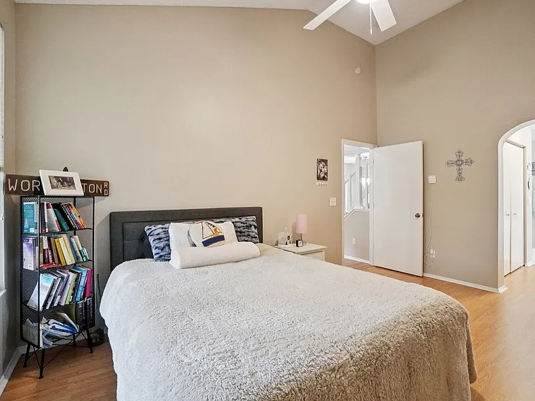 2243 Andover Cir — Photo 26