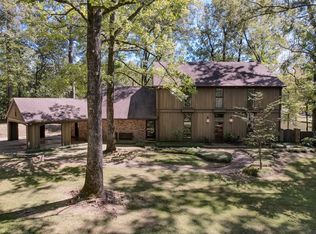 2 Shoreline Dr, Vicksburg, MS 39180