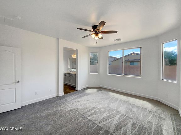 5th image of 993 W JERSEY Way