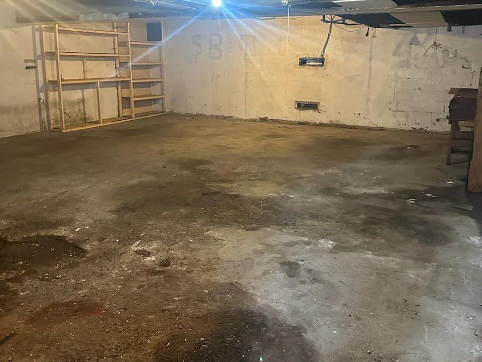 1st image of 123-132 E 24th St