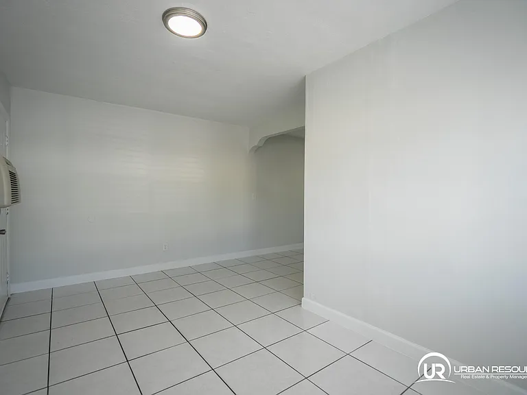 7821 Carlyle Ave #1 — Photo 2