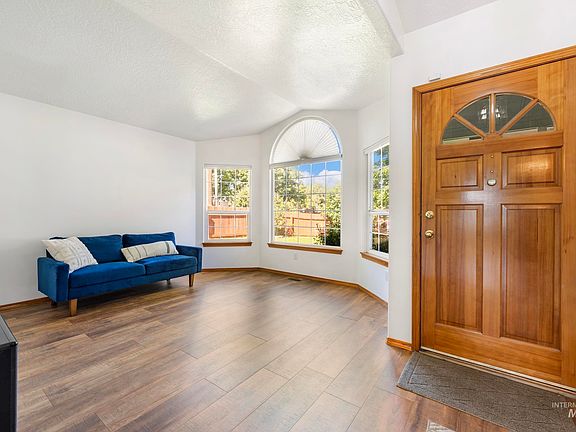 5th image of 4775 N Edelweiss Ave