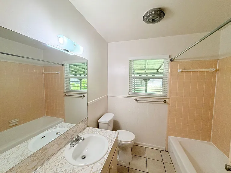 8701 Parkfield Dr — Photo 23