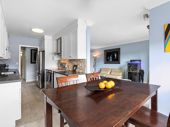 4th image of 428 Hill St APT 20