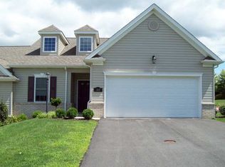 389 S Shenandoah Dr, Latrobe, PA 15650