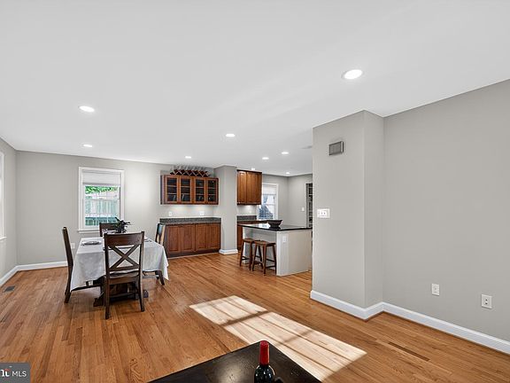 5th image of 1724 Dublin Dr