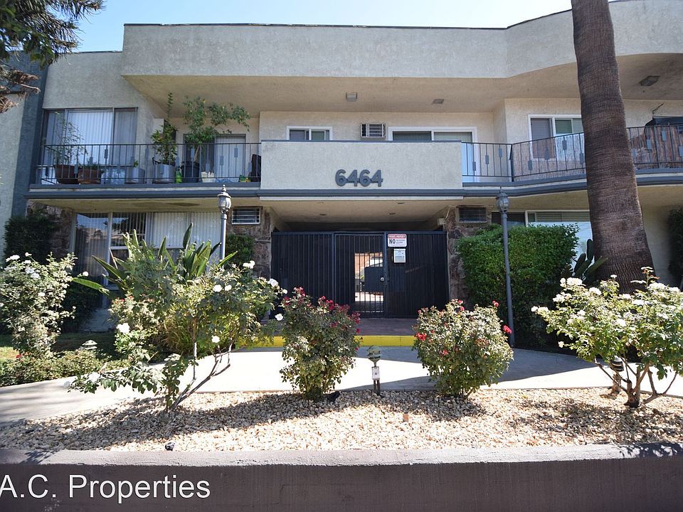 1st image of 6464 Woodman Ave APT 116