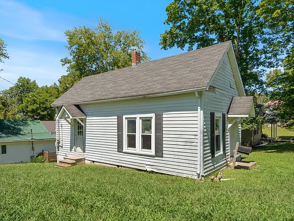 2nd image of 206 Freeman Ave