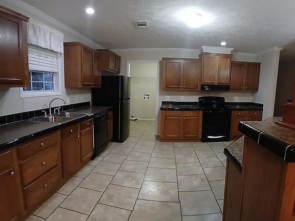 4th image of 250 Shirley Rd