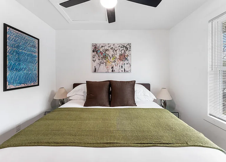 807 Cullen Blvd #4 — Photo 16