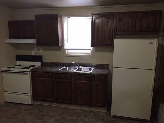 3rd image of 1705 W Miller St