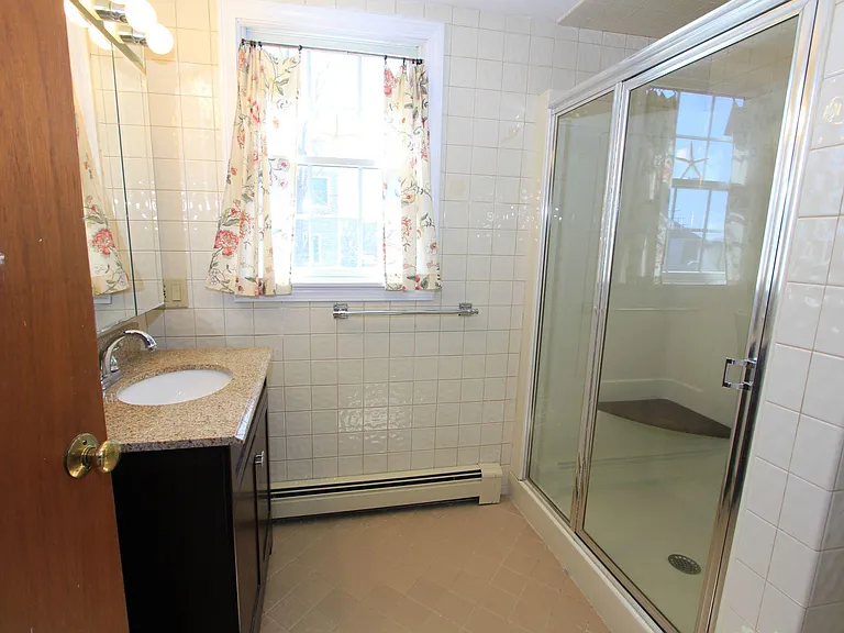 68 Town Neck Rd — Photo 12