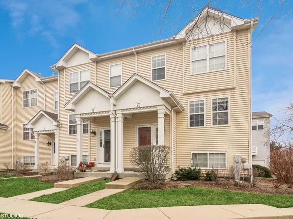 80 W Big Horn Dr, Hainesville, IL 60073
