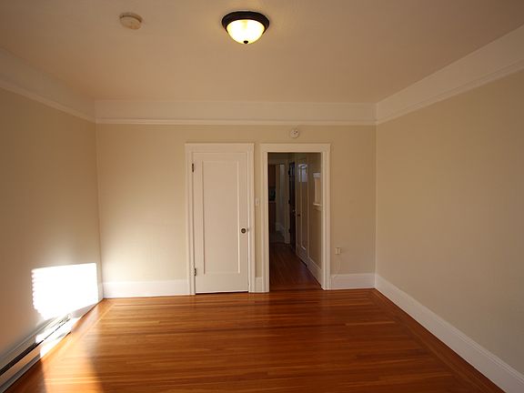 3rd image of 1955 Jefferson St APT 9