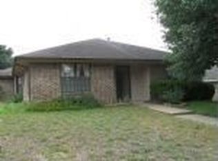 2598 Cheyenne Dr, Brenham, TX 77833