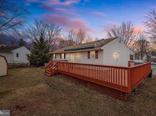 7972 Cross Creek Dr, Glen Burnie, MD 21061