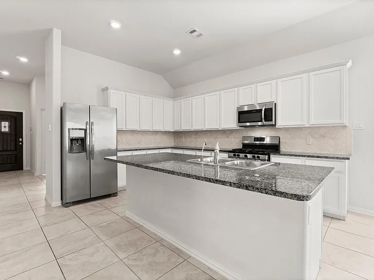 4234 Green Landing Dr — Photo 10