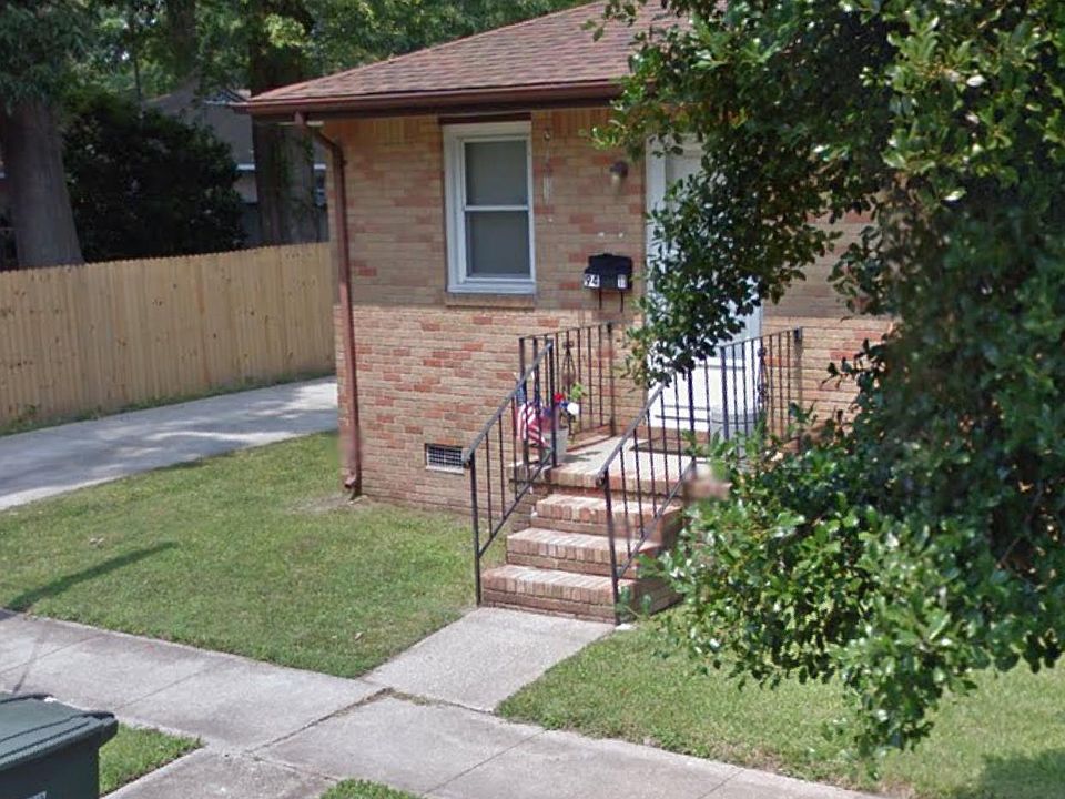 Front House View 