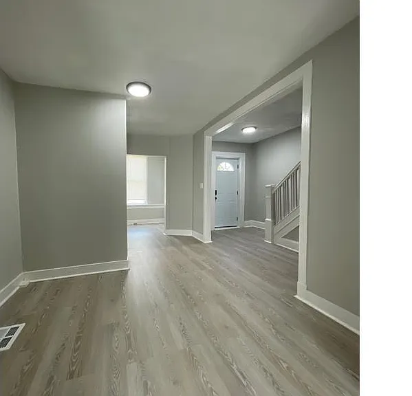 809 Bonaparte Ave — Photo 6