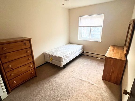 3rd image of 2130 University Ave APT 5