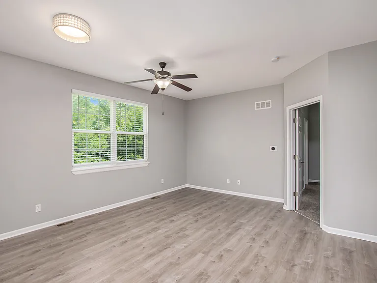 8325 N Nodaway Ave — Photo 7