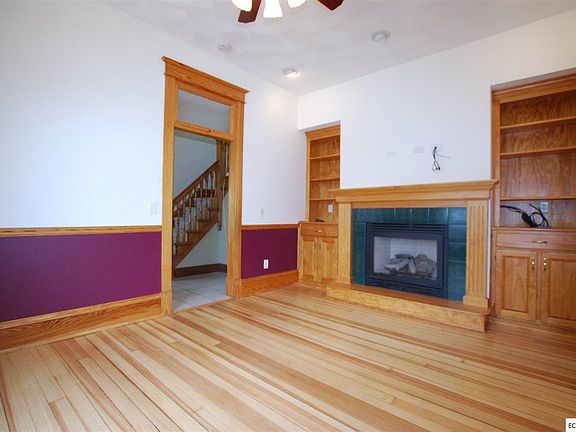 3rd image of 304 2nd Ave SE