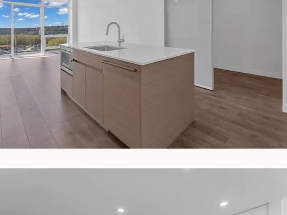 4th image of 200 Klahanie Ct #1105