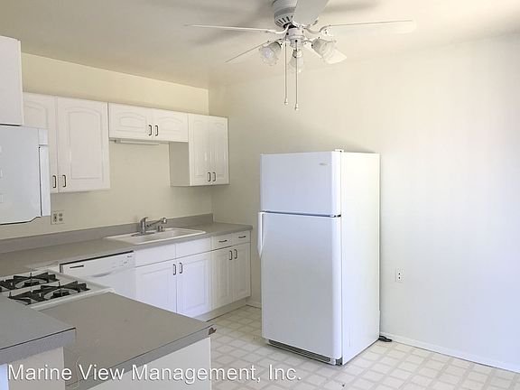 4th image of 212 Palos Verdes Blvd APT A