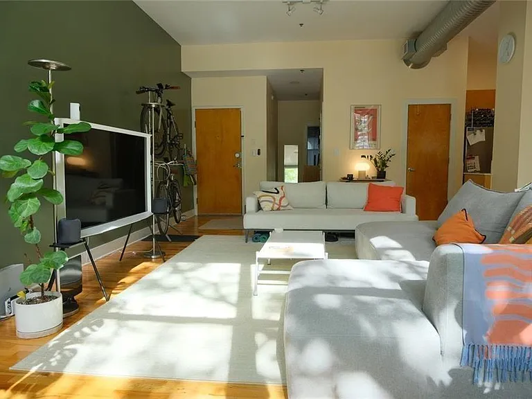 15 Waddell St NE #104 — Photo 3