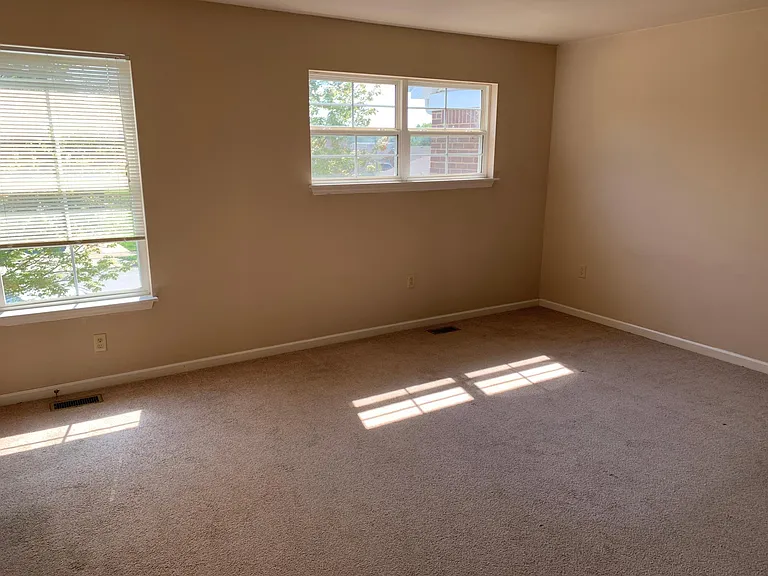 413 Faulconer Dr — Photo 7