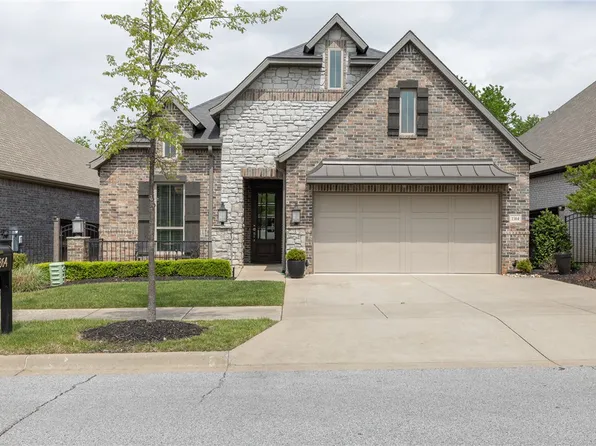 1364 E Charlee St, Fayetteville, AR 72703