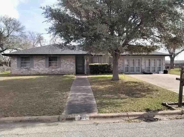 1417 Pin Oak Dr, Bellville, TX 77418