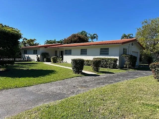 2500 SW 58th Ave #2500 — Photo 4