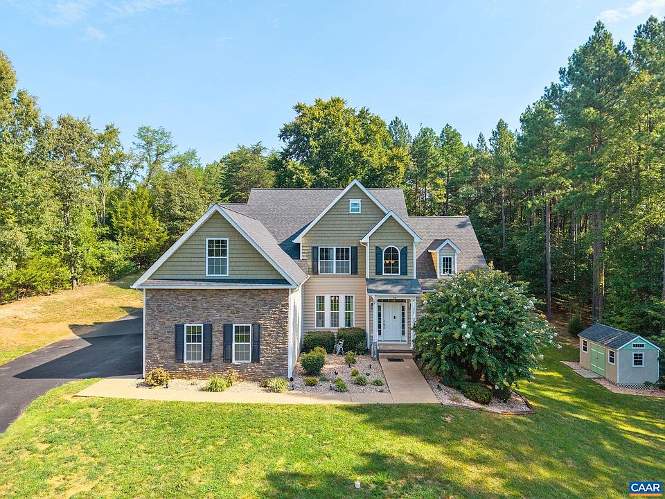 1st image of 118 Logan Dr