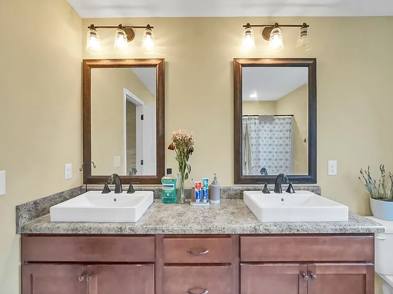 220 Wainwright Dr — Photo 28