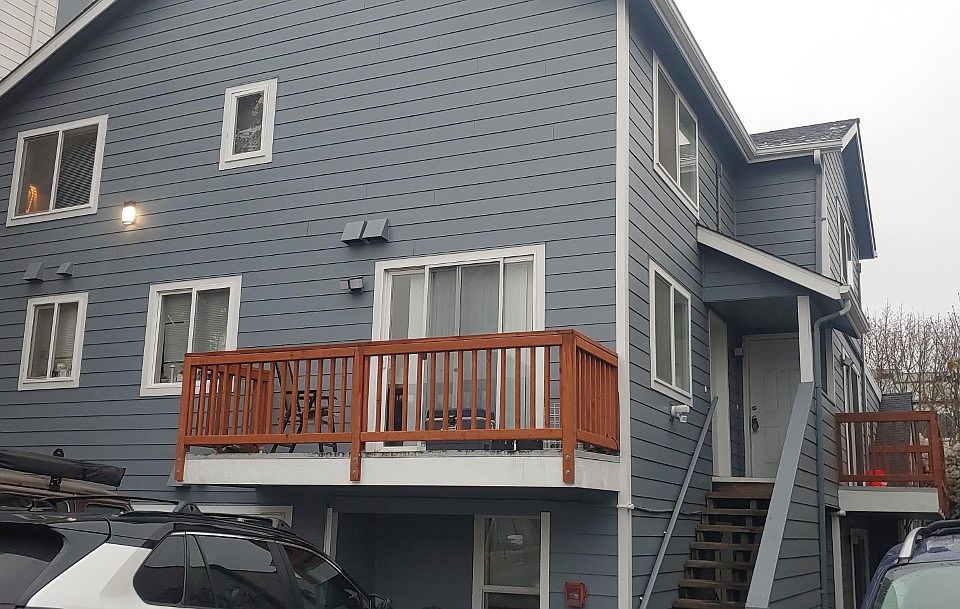 Deck & entry