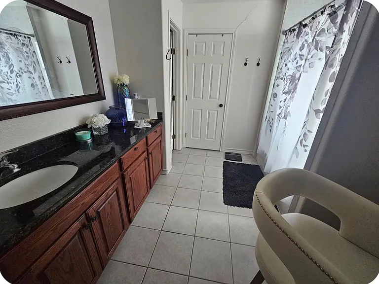 8015 Ventura Blvd — Photo 5