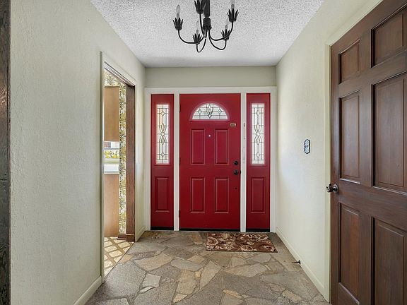 2nd image of 214 Dogwood Ave