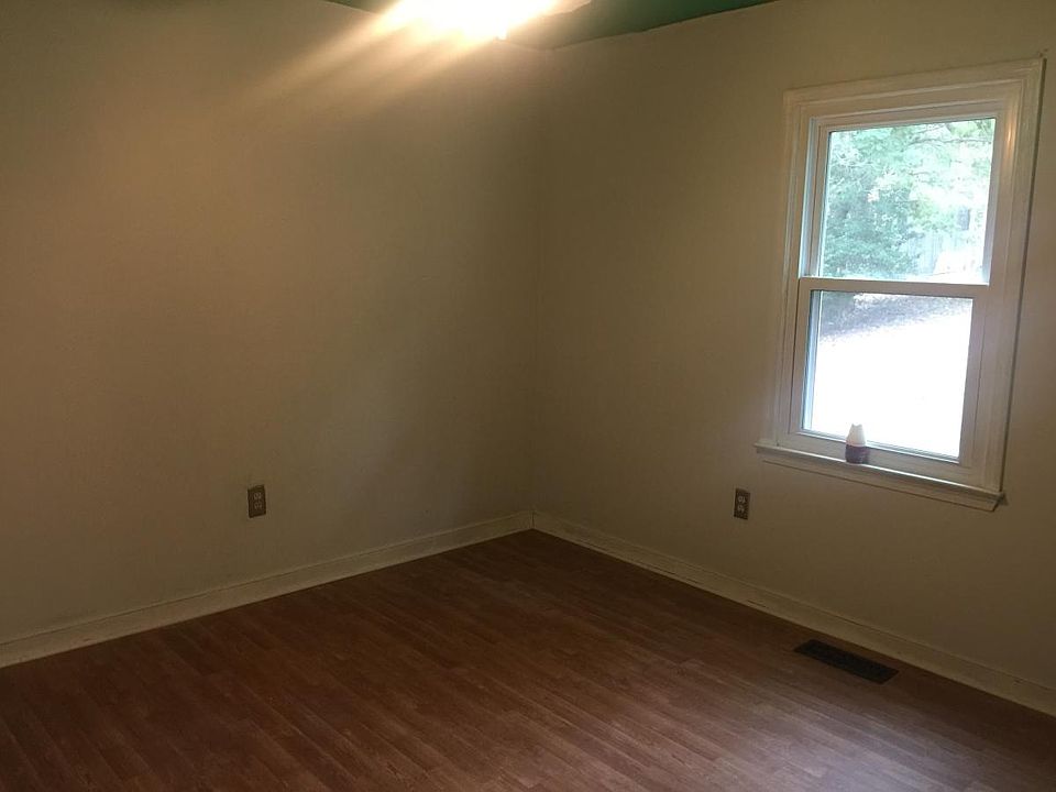 2nd image of 12305 Leesburg Ct