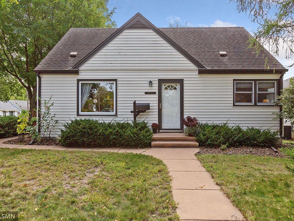 1st image of 2701 W 60th St