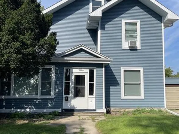 415 Boone St.