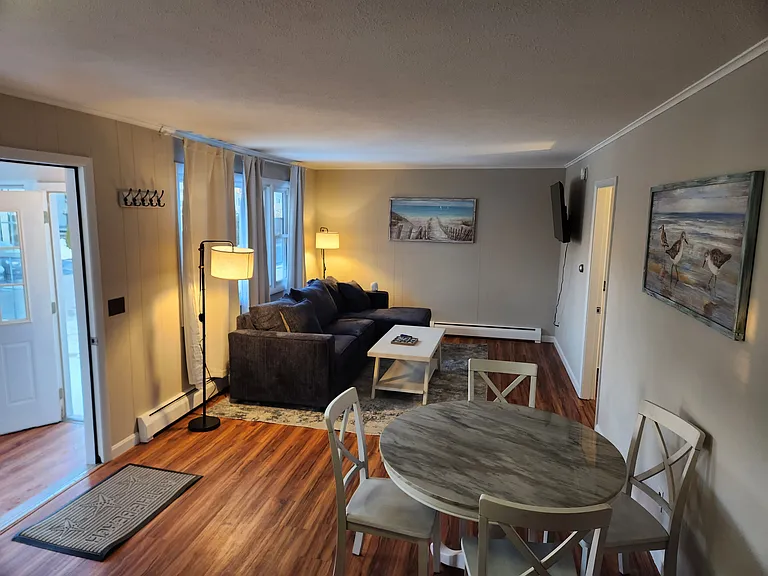 29 Odessa Ave #A — Photo 5