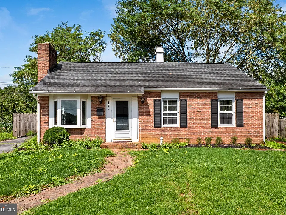 1317 Cedarwood Dr