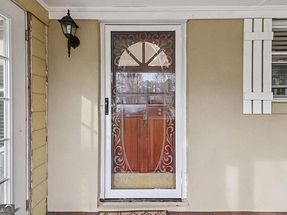 3rd image of 716 Carolina Rd SW