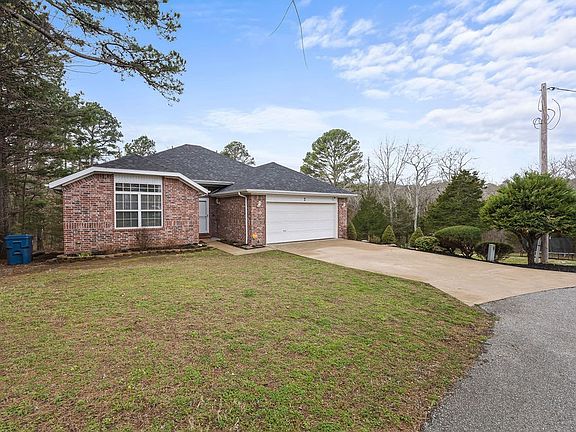 4th image of 7 Hadrian Ln